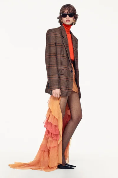 Look 16